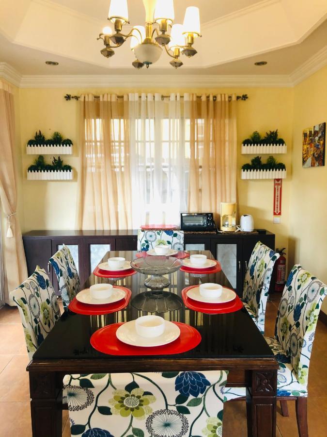 Charming Tagaytay Vacation Home タガイタイ エクステリア 写真