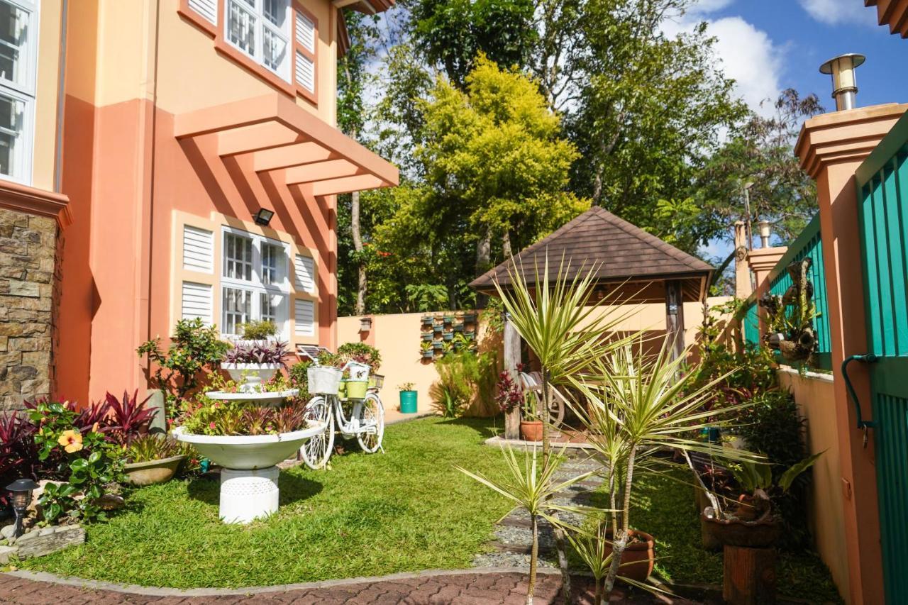 Charming Tagaytay Vacation Home タガイタイ エクステリア 写真