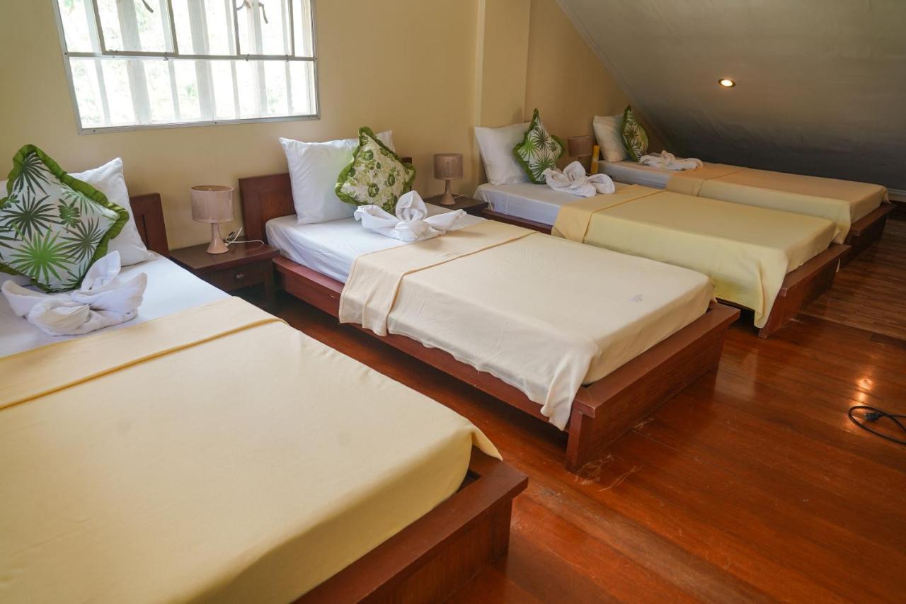 Charming Tagaytay Vacation Home タガイタイ エクステリア 写真