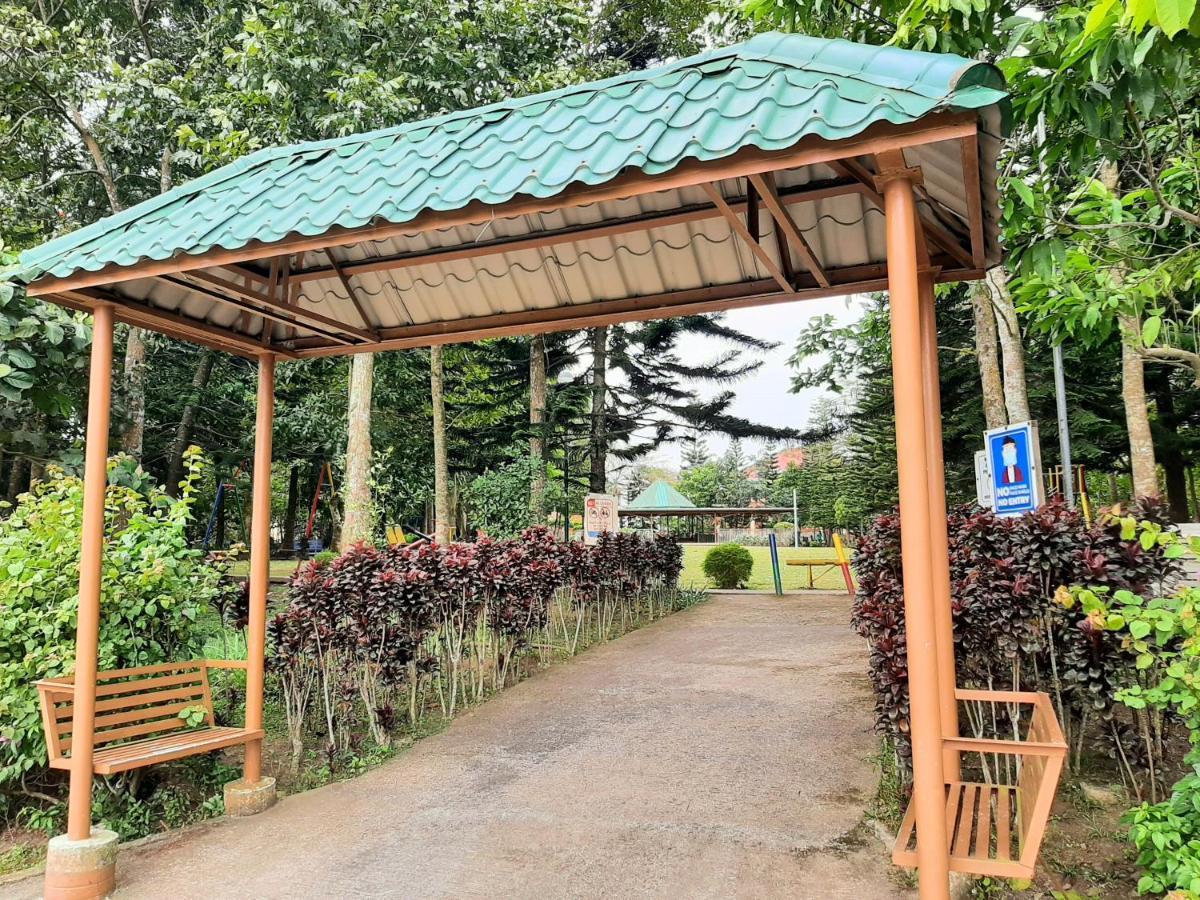Charming Tagaytay Vacation Home タガイタイ エクステリア 写真