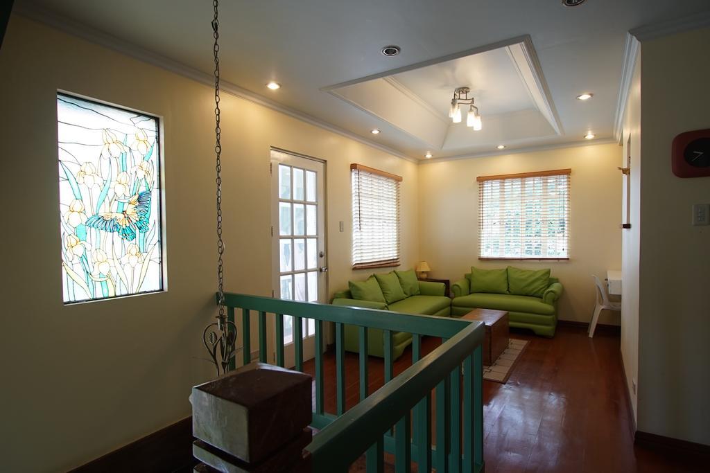 Charming Tagaytay Vacation Home タガイタイ エクステリア 写真